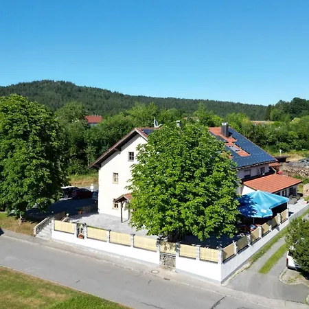Vendégház Zum Stausee 3*