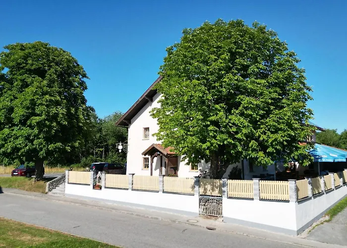 Zum Stausee